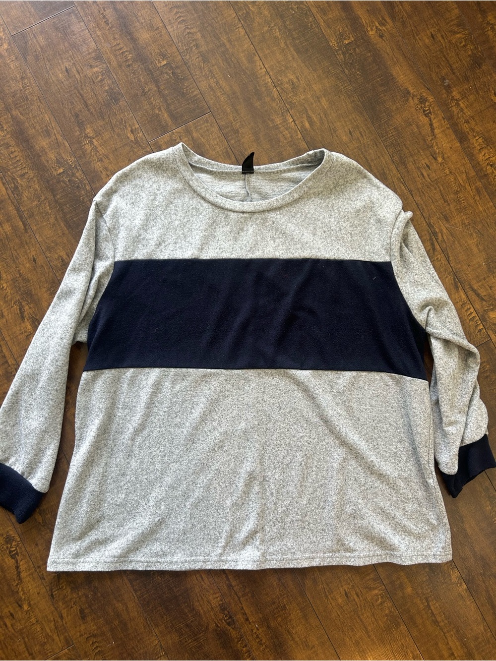 SHEIN Gray Heather Crewneck Long Sleeve Top